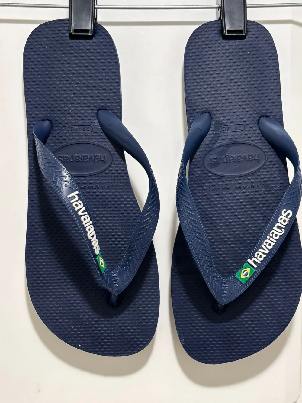 Havaianas Men's Navy Flip-Flops with Brazilian Flag Detail